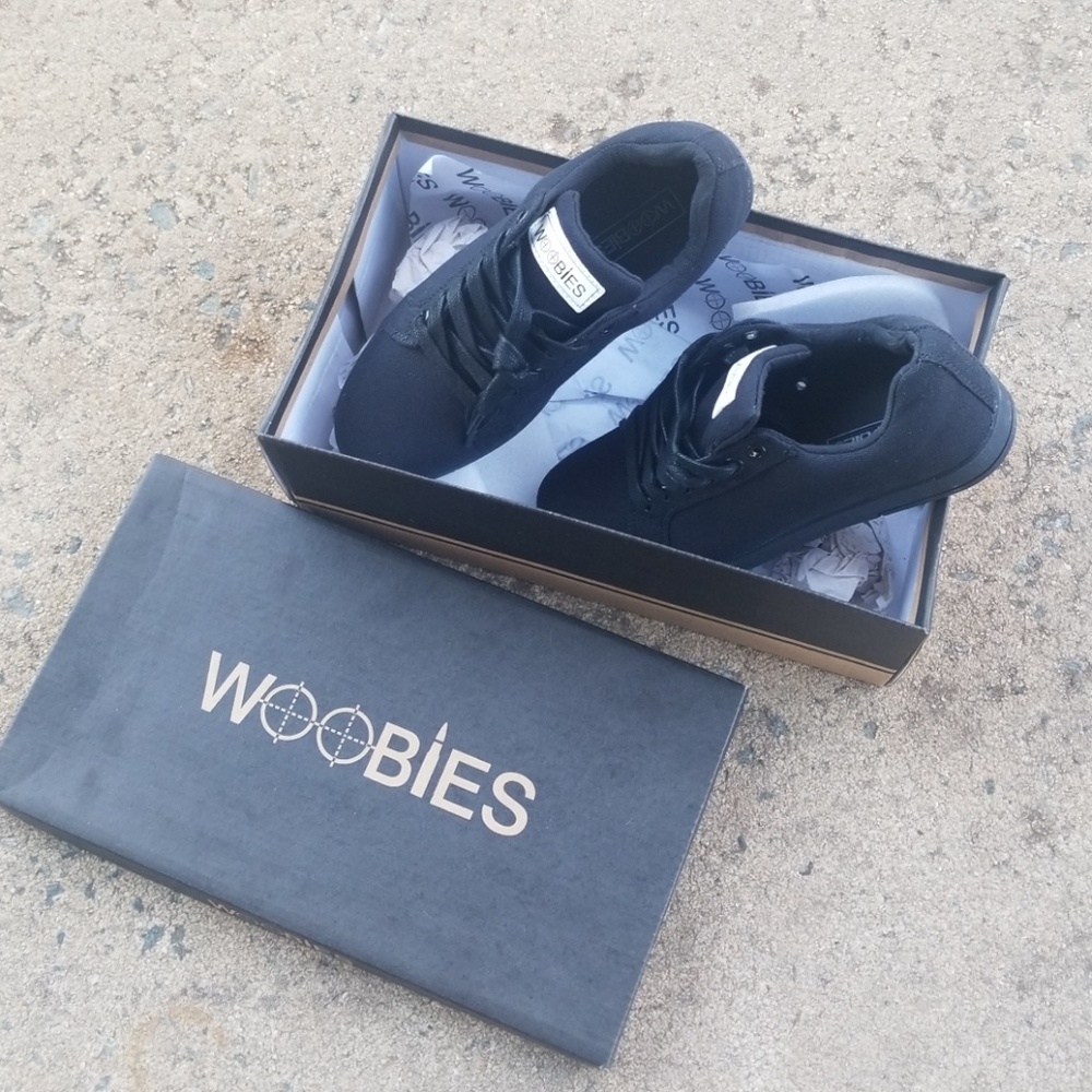 RELISTED SALE! Woobies 5.56 black zero drop shoes - Picture 1 of 3